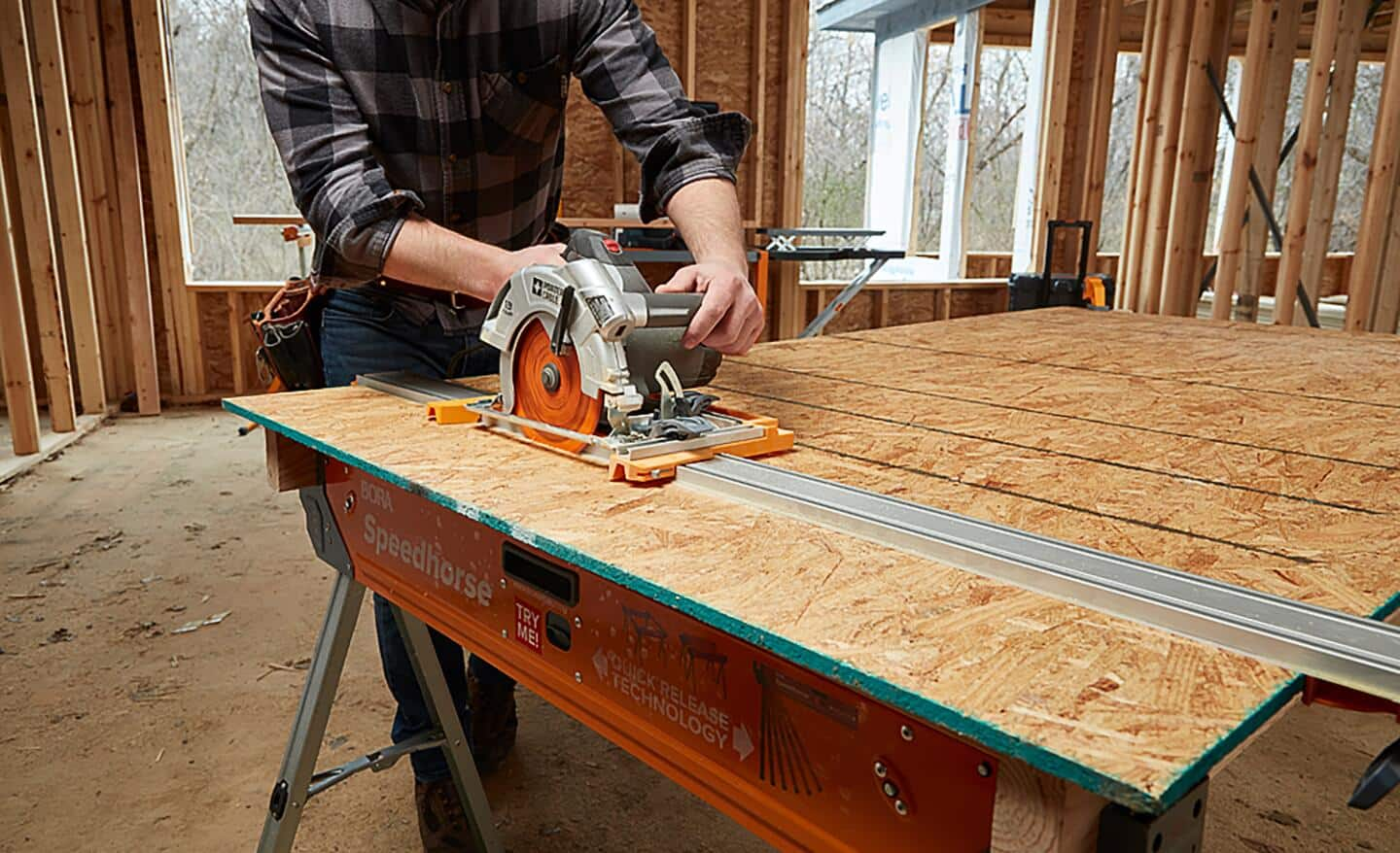 Simple circular deals saw guide